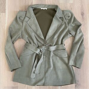 Solitaire Olive Women's Belted Blazer Size Large.